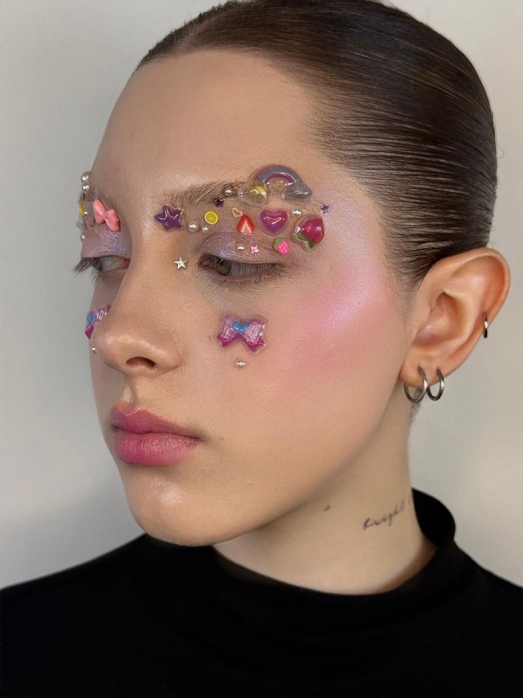 Trucco creativo con charms